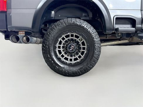 Used 2023 Ford F250 Lariat w/ Lariat Ultimate Package AWD/4WD image 39