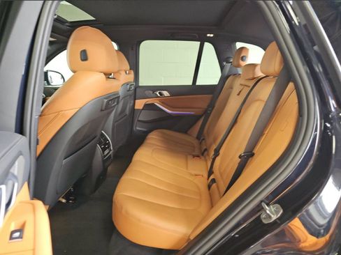 Used 2021 BMW X5 xDrive40i w/ M Sport Package AWD/4WD image 10