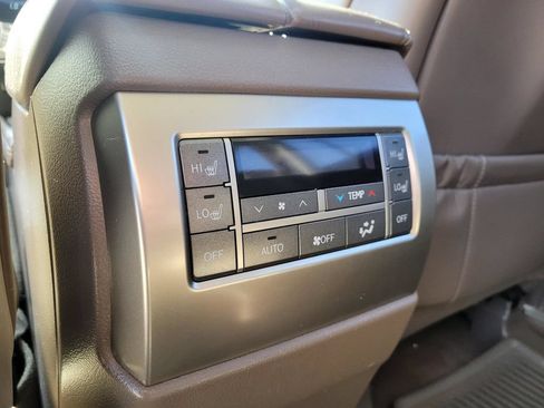 Used 2019 Lexus GX 460 Luxury AWD/4WD image 14