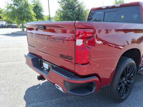 Certified 2023 Chevrolet Silverado 1500 High Country w/ High Country Premium Package AWD/4WD image 16
