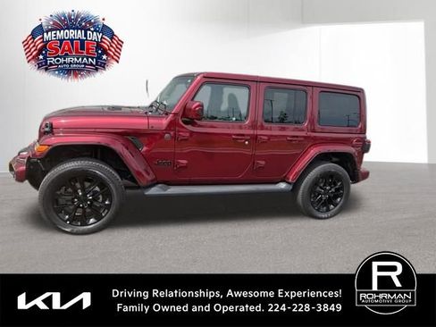 Used 2021 Jeep Wrangler Unlimited Sahara AWD/4WD image 1