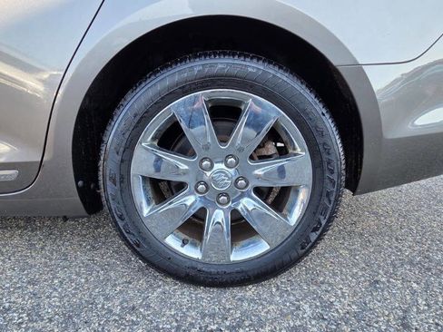 Used 2011 Buick LaCrosse CXL w/ Luxury Package image 35