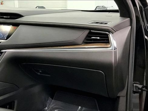 Used 2019 Cadillac XT5 Platinum AWD/4WD image 19