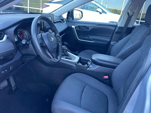 Used 2021 Toyota RAV4 LE FWD image 13