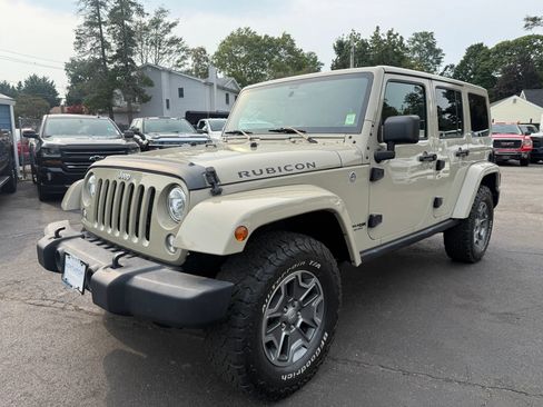 Used 2018 Jeep Wrangler Unlimited Rubicon w/ Dual Top Group AWD/4WD image 2