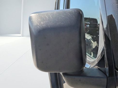 Used 2018 Jeep Wrangler Unlimited Sahara image 10