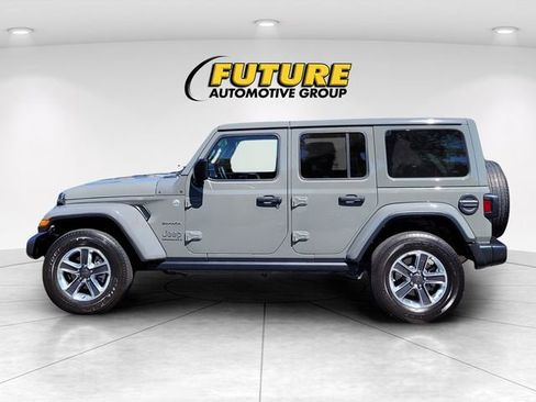 Used 2023 Jeep Wrangler Sahara image 6