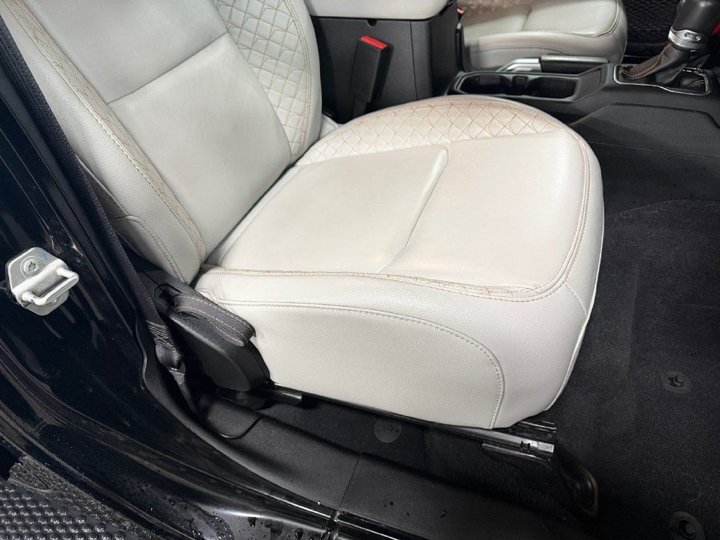 Used 2022 Jeep Wrangler Unlimited Sahara AWD/4WD image 19