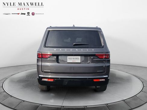 Used 2022 Jeep Wagoneer Series I AWD/4WD image 15