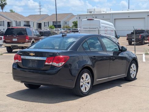 Used 2016 Chevrolet Cruze LS FWD image 5