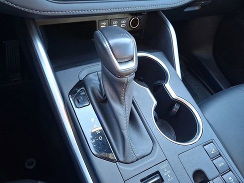Used 2023 Toyota Highlander XSE AWD/4WD image 4