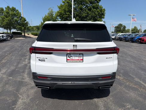 Used 2025 Buick Enclave Preferred FWD image 7