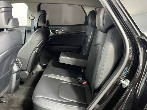 Used 2023 Kia Sportage EX image 25