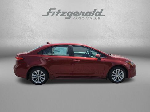 Used 2026 Toyota Corolla LE w/ LE Premium Package FWD image 8