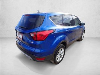 Used 2019 Ford Escape SE video 4