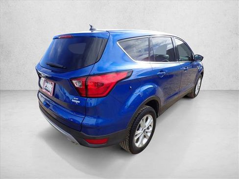 Used 2019 Ford Escape SE image 4