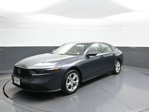 Certified 2023 Honda Accord LX image 1