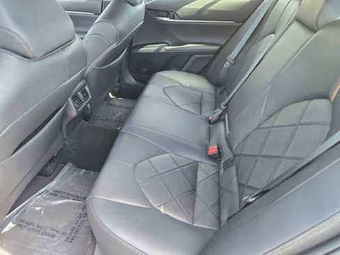 Used 2019 Toyota Camry XLE w/ Carpet Mat Package FWD image 12