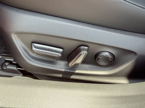 New 2026 Toyota Prius Plug-In Hybrid FWD image 26