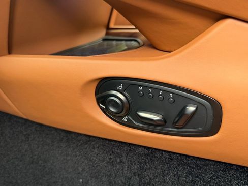 Used 2025 Aston Martin DB12 Coupe RWD image 32