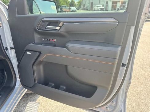 Used 2025 GMC Sierra 1500 AT4 w/ Technology Package AWD/4WD image 24