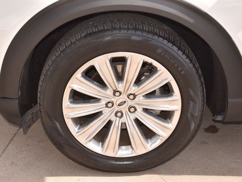 Certified 2022 Ford Explorer Limited w/ Limited Technology Package image 40