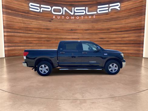Used 2011 Toyota Tundra 4x4 CrewMax w/ SR5 Pkg image 6