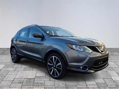 Used 2017 Nissan Rogue Sport SL w/ SL Premium Package image 1