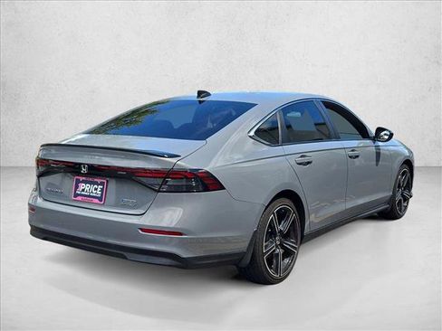 Used 2025 Honda Accord Sport image 6