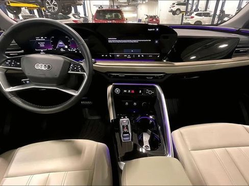 Certified 2025 Audi Q5 Premium w/ Convenience Package AWD/4WD image 15