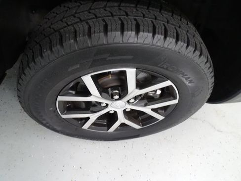 Certified 2023 Jeep Grand Cherokee L Limited AWD/4WD image 28