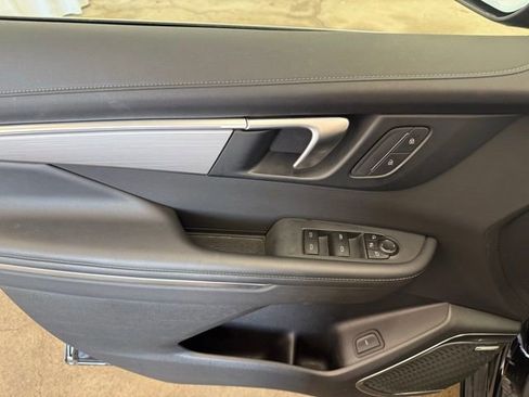 Used 2025 Buick Enclave Preferred image 15