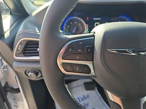 New 2026 Chrysler Pacifica Select image 23