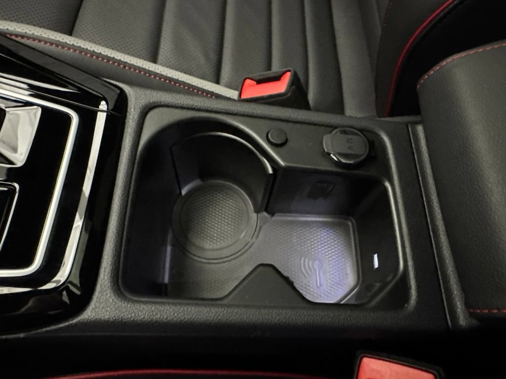 Used 2025 Volkswagen GTI SE FWD image 41
