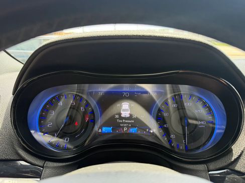 Used 2018 Chrysler 300 S w/ 300S Premium Group RWD image 21