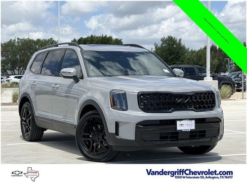 Used 2025 Kia Telluride EX X-Line AWD/4WD image 2