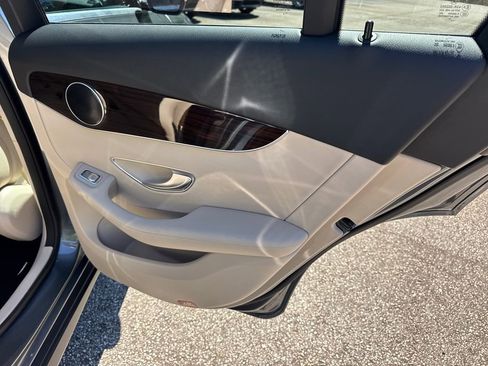 Used 2018 Mercedes-Benz GLC 300 image 16
