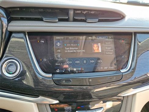 Used 2021 Cadillac XT6 Premium Luxury image 18