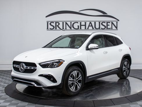 New 2025 Mercedes-Benz GLA 250 4MATIC image 1