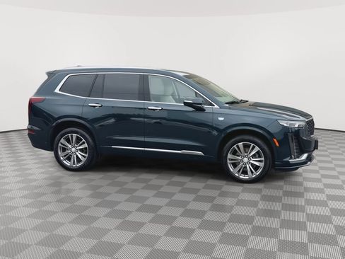 Certified 2024 Cadillac XT6 Premium Luxury w/ Technology Package AWD/4WD image 9