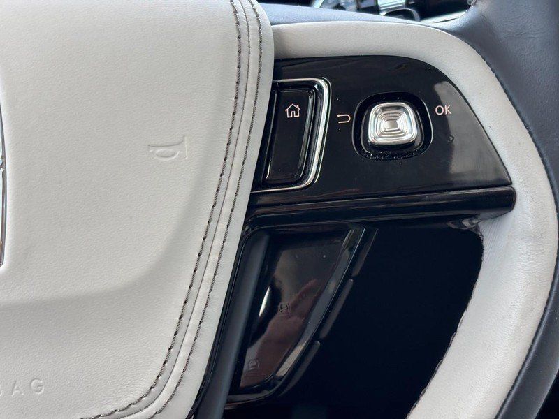 Used 2025 Lincoln Aviator Reserve w/ Equipment Group 201A AWD/4WD image 19