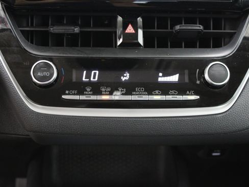Used 2026 Toyota Corolla LE FWD image 18