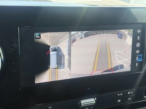 Used 2021 Mercedes-Benz Sprinter 2500 image 9