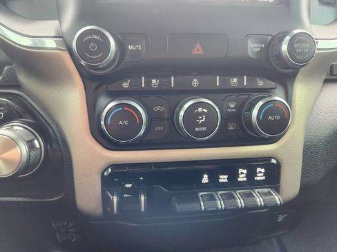 Used 2021 RAM 1500 Laramie AWD/4WD image 18