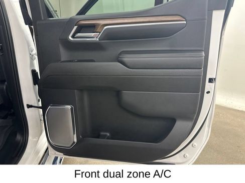 Used 2024 Chevrolet Silverado 1500 High Country w/ Technology Package AWD/4WD image 28