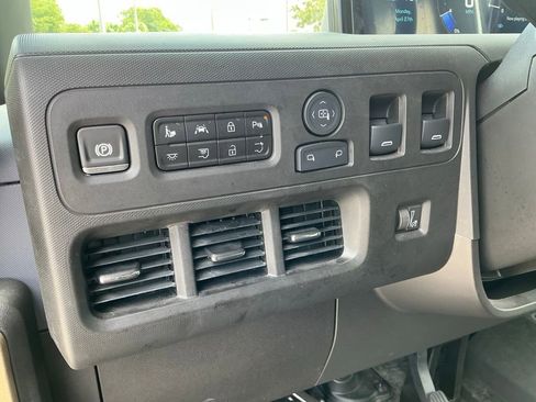 Used 2024 Chevrolet Brightdrop 600 w/ Commercial Equipment Package AWD/4WD image 20