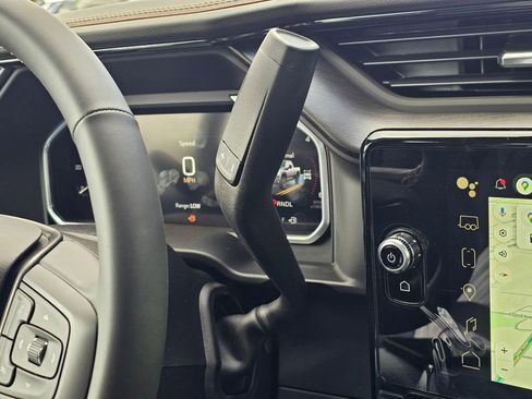 New 2026 GMC Sierra 2500 AT4 w/ AT4 Premium Plus Package AWD/4WD image 37