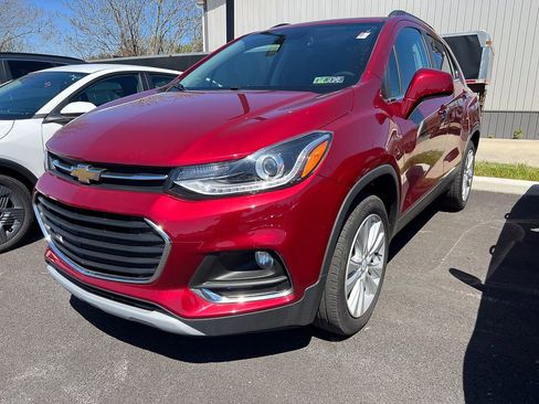 Used 2019 Chevrolet Trax Premier AWD/4WD image 1