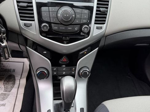 Used 2016 Chevrolet Cruze LS image 14