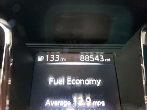 Used 2017 Nissan Titan SV image 19